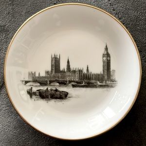 🖤Royal Worcester English Bone Fine China Houses of Parliament England Plate🖤
